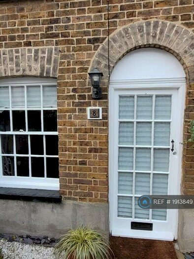 2 Bedroom End Of Terrace House To Rent In Church Street, Maldon, CM9