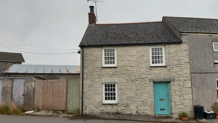 2 Bedroom House To Rent In Foxhole, PL26