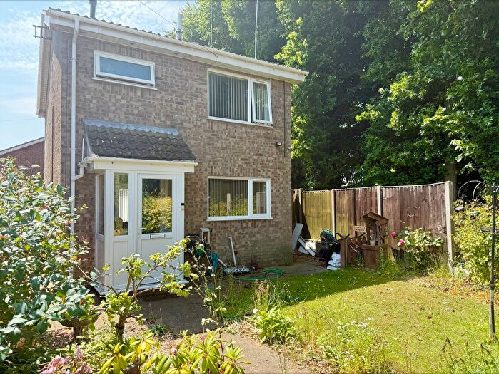 3 Bedroom Detached House For Sale In Spruce Avenue, Ormesby, NR29