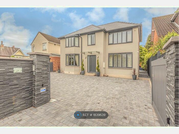 4 Bedroom Detached House To Rent In Vineyard Road, Hereford, HR1