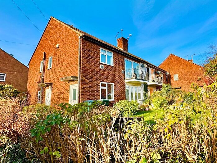 2 Bedroom Maisonette To Rent In Stonehouse Lane, Coventry, CV3