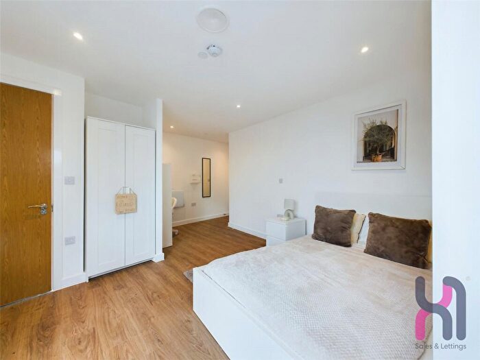 1 Bedroom Flat To Rent In Cheltenham Place, Frederick Road, Salford, M6