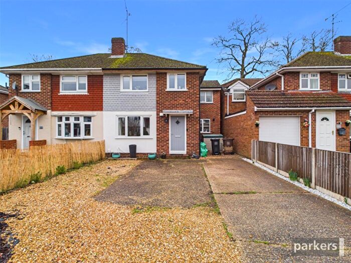4 Bedroom Semi Detached House For Sale In Nightingale Road, Woodley, Reading, Berkshire, RG5