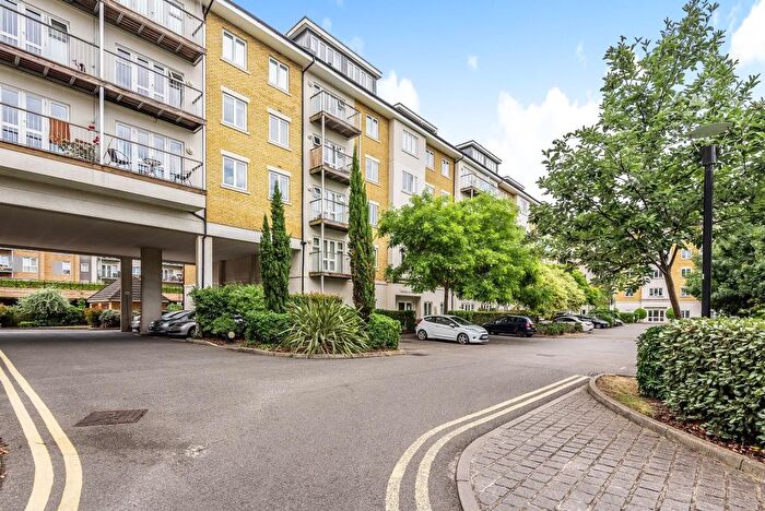 2 Bedroom Flat To Rent In Kensington House, Park Lodge Avenue, West Drayton, UB7