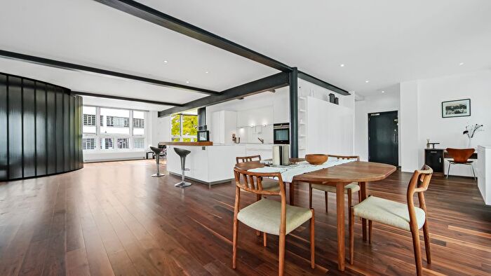 2 Bedroom Flat To Rent In Grange Road, London, SE1