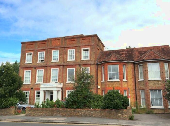 2 Bedroom Apartment To Rent In Bridge Road, Chertsey, KT16