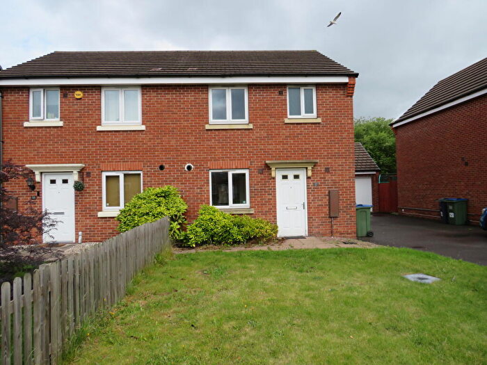 3 Bedroom House To Rent In Pel Crescent, Oldbury, B68