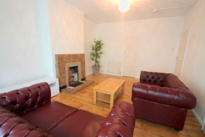 2 Bedroom Flat To Rent In Hammelton Road, Bromley, BR1