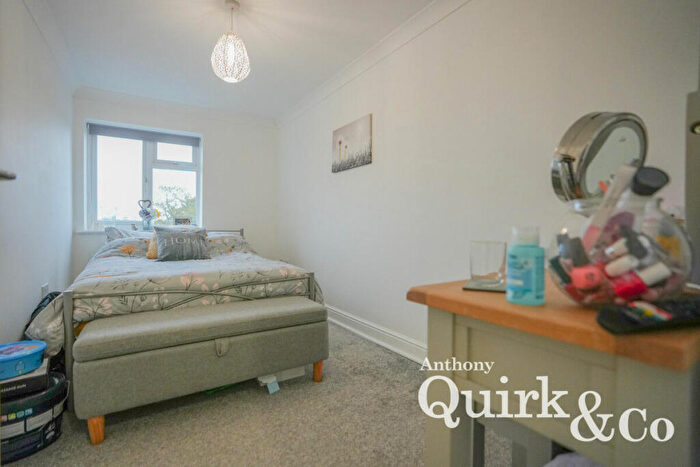 2 Bedroom Apartment For Sale In The Riverfront, Canvey Island, SS8