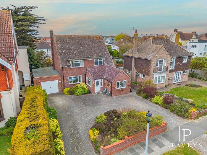 4 Bedroom Detached House For Sale In Third Avenue, Frinton-On-Sea, CO13