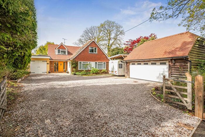 4 Bedroom Detached House For Sale In Mead Lane, Storrington, RH20