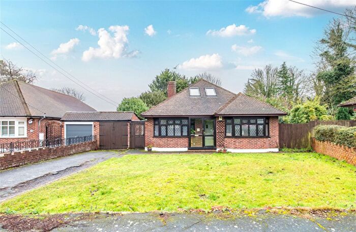 5 Bedroom Detached House For Sale In Kenwood Avenue, New Barn, Kent, DA3