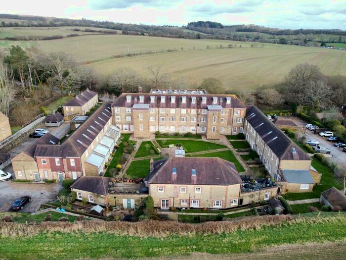 2 Bedroom Flat For Sale In Dodsley Lane, Easebourne, Midhurst, West Sussex, GU29