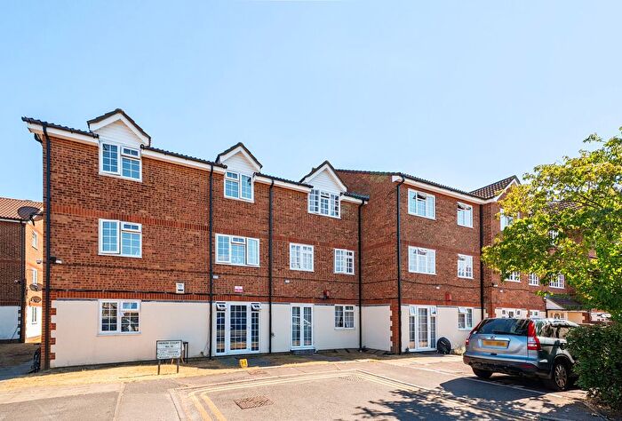 1 Bedroom Flat For Sale In Wilkins Close, Mitcham, CR4
