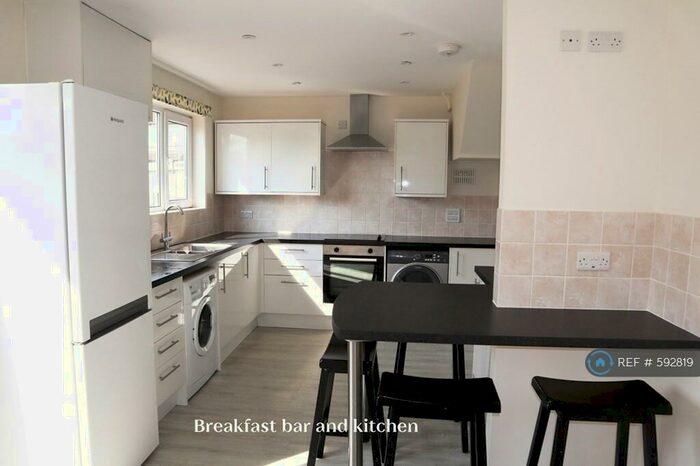 4 Bedroom Semi-Detached House To Rent In Ravenglass Crescent, Bristol, BS10