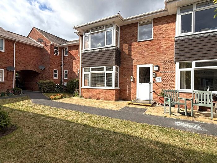 1 Bedroom Flat For Sale In Exmouth Court, Exmouth, EX8