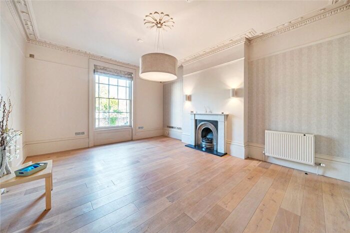 2 Bedroom Flat To Rent In Oriel Road, Cheltenham, Gloucestershire, GL50