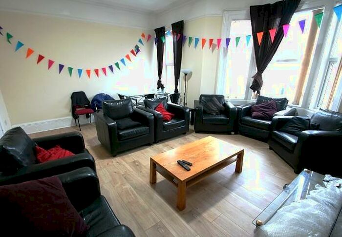 5 Bedroom Terraced House To Rent In Cavendish Place, Jesmond, Newcastle Upon Tyne, NE2