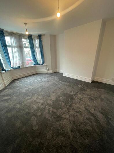 2 Bedroom Apartment To Rent In Whitchurch Road, Cardiff, CF14