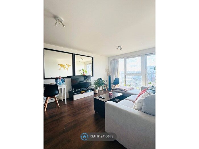 2 Bedroom Flat To Rent In Tarves Way, London, SE10