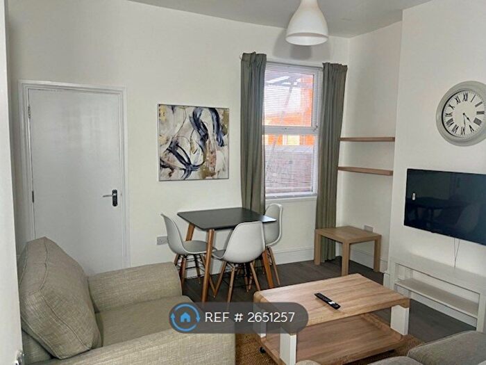 3 Bedroom Terraced House To Rent In Park Retreat, Smethwick, B66