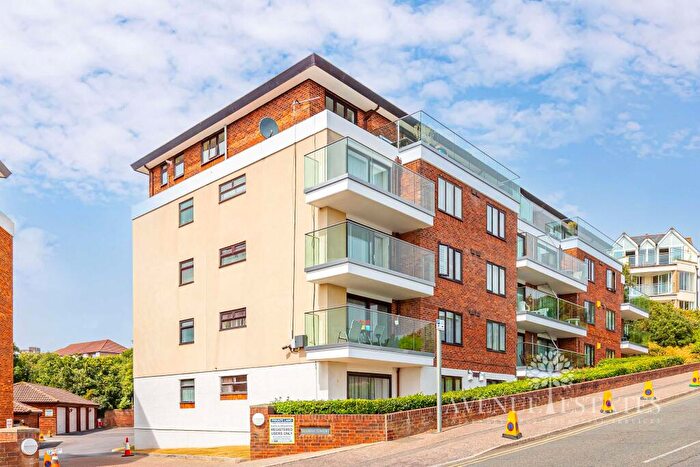 Flat To Rent In Marina Towers, The Marina, Bournemouth, BH5