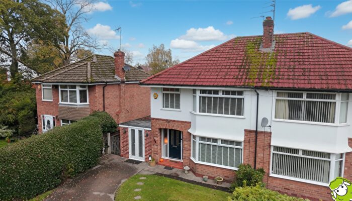 3 Bedroom Semi Detached House For Sale In Ashton Lane, Sale, M33
