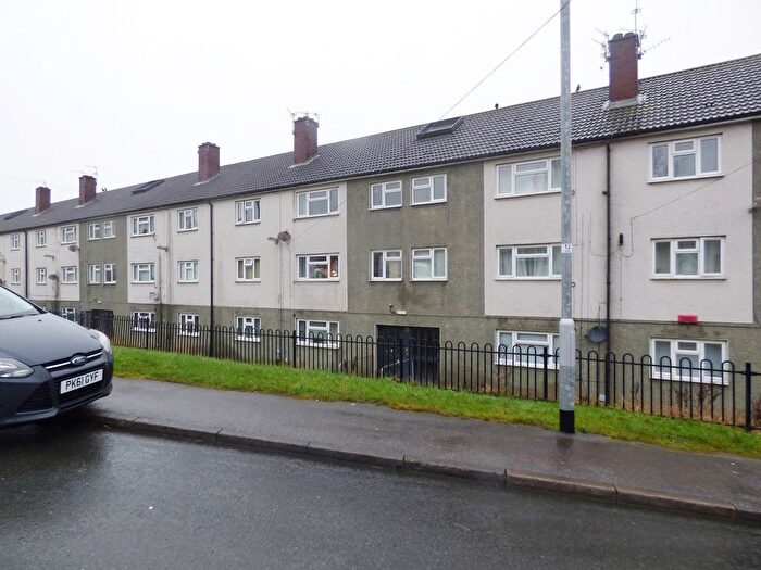 2 Bedroom Flat To Rent In Ganners Way, Leeds, LS13