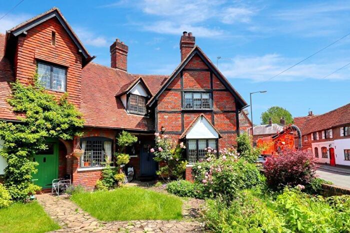 3 Bedroom End Of Terrace House To Rent In Missenden Road, Chesham, Buckinghamshire, HP5