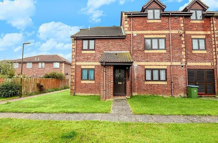 1 Bedroom Flat To Rent In Satinwood Close, Middleton-On-Sea, Bognor Regis, West Sussex, PO22