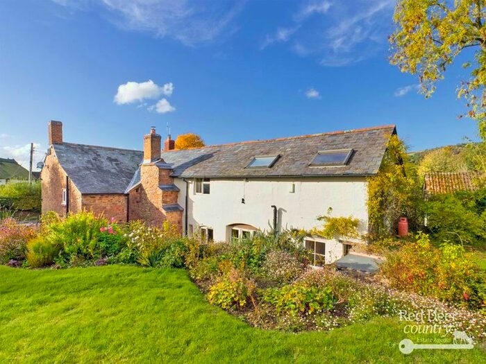 4 Bedroom Property For Sale In Taunton, TA4