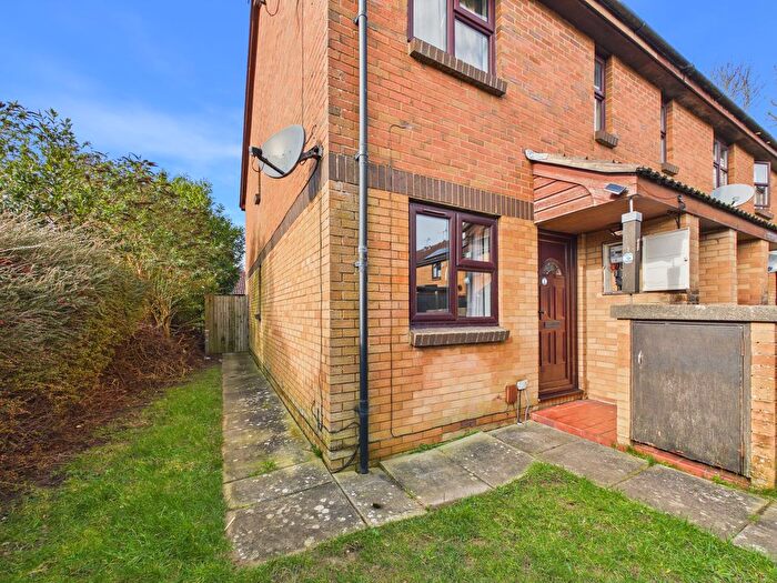 1 Bedroom Flat To Rent In Pilgrims Walk, Worthing, BN13