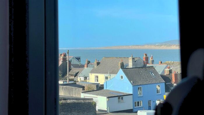 4 Bedroom Detached House For Sale In Torridge Road, Appledore, EX39