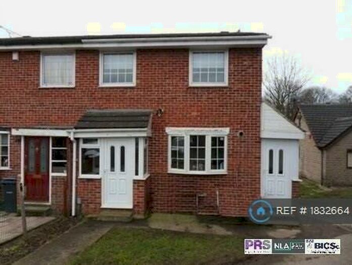 3 Bedroom Semi-Detached House To Rent In Oakdale Drive, Bradford, BD10