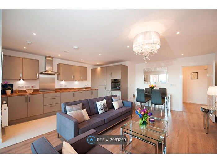 2 Bedroom Flat To Rent In Kingston Road, London, SW20