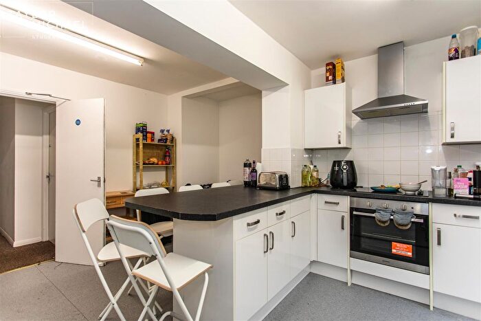 7 Bedroom Semi-Detached House To Rent In The Avenue, Brighton, BN2