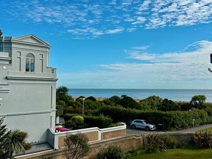 2 Bedroom Flat For Sale In Guilford Court, Lord Warden Avenue, Walmer, Deal, CT14