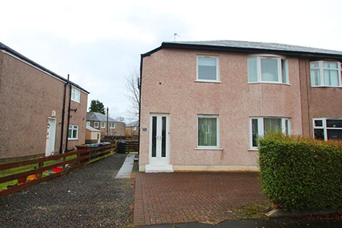 2 Bedroom Flat To Rent In Castlemilk Road, Glasgow, G44