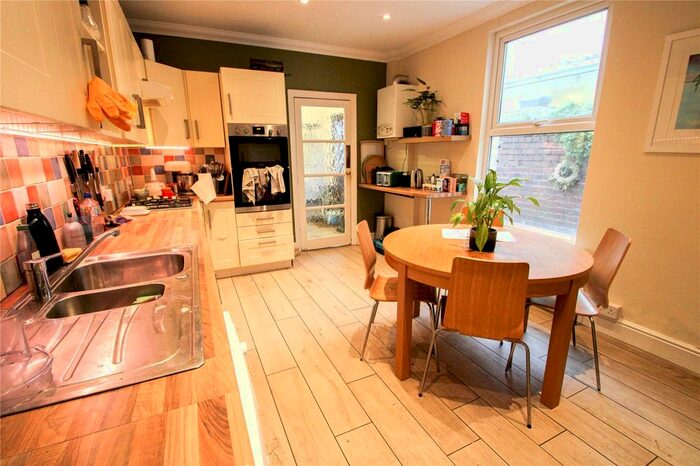 3 Bedroom Terraced House To Rent In Redcatch Road, Bristol, BS4