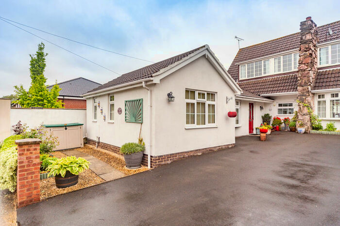 1 Bedroom Bungalow To Rent In Oak Bank, Andover, SP10