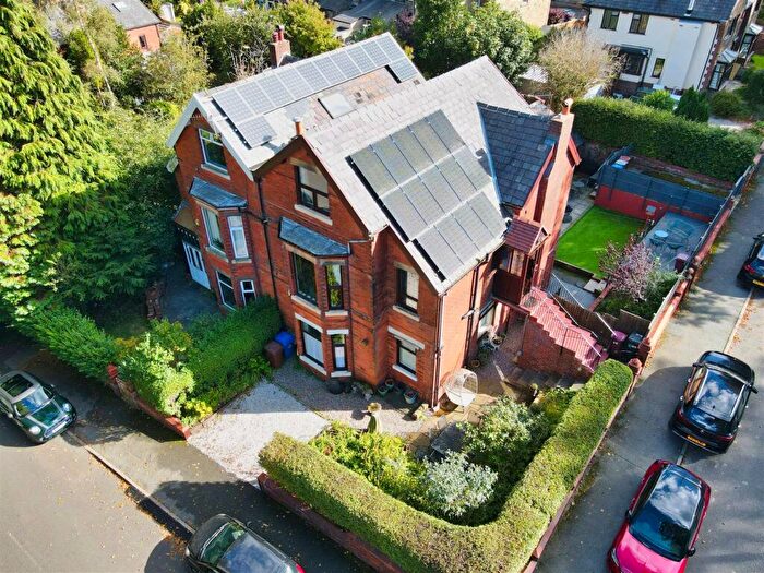 3 Bedroom House For Sale In Ashleigh Street, Darwen, BB3