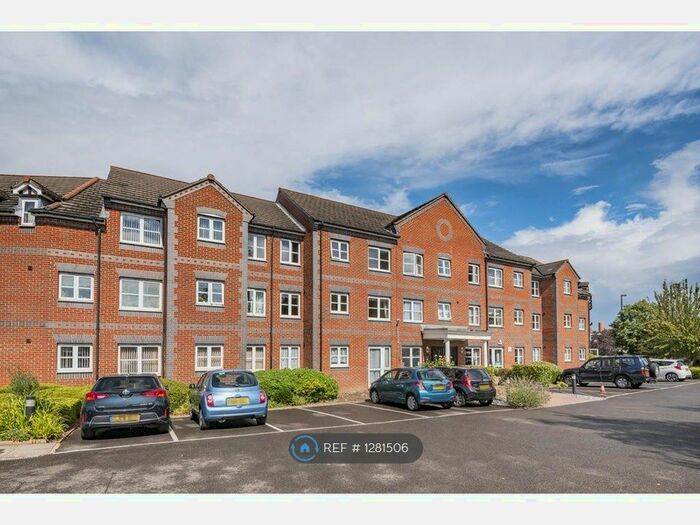 1 Bedroom Flat To Rent In Paxton Court, London SE12