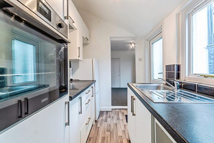 2 Bedroom End Terrace House For Sale In Upland Road, South Croydon, Surrey, CR2