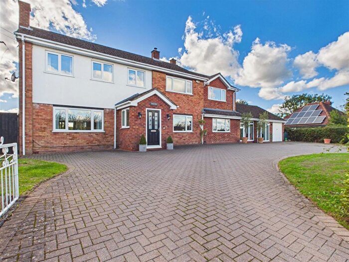 4 Bedroom Detached House For Sale In Jacob Ladder Lane, Claines, Worcester, WR3