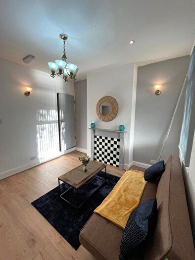 2 Bedroom Terraced House To Rent In The Dell Daisy Road, Edgbaston, Birmingham, B16