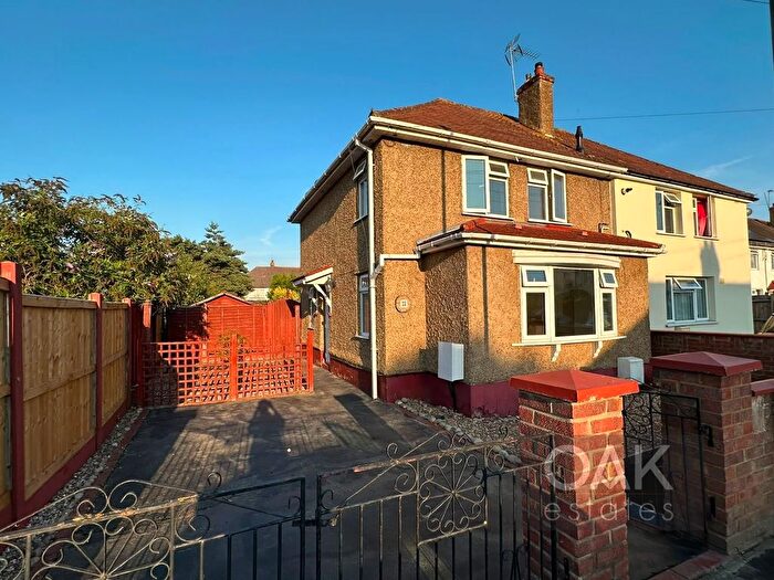 3 Bedroom Semi-Detached House To Rent In Central Avenue, Waltham Cross, EN8