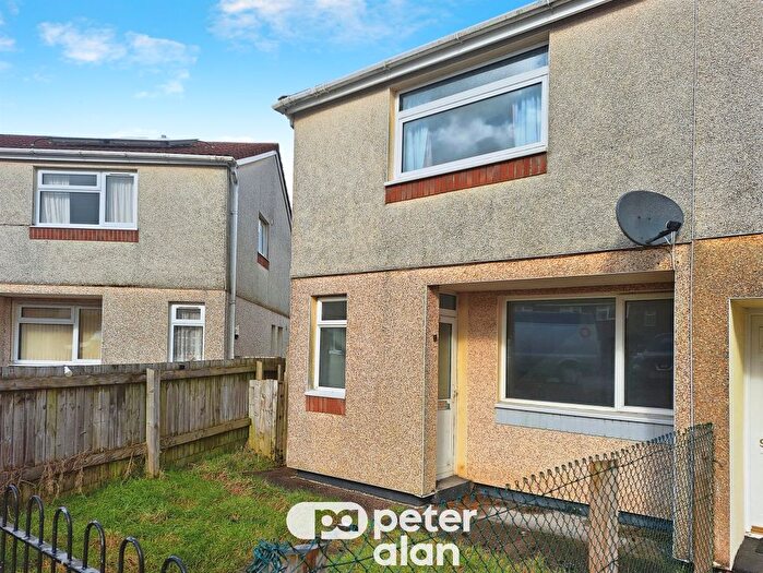 2 Bedroom End Of Terrace House For Sale In Dan-Yr-Heol, Aberdare, CF44