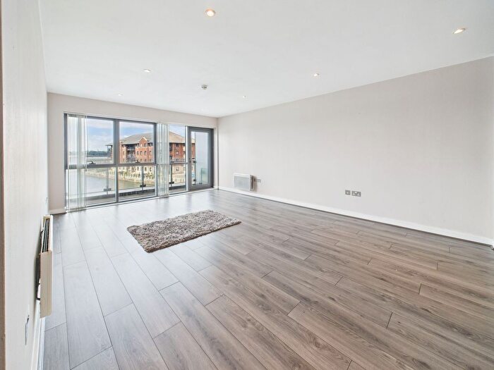 2 Bedroom Flat To Rent In William Jessop Way, City Centre, Liverpool, L3