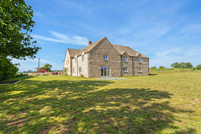 5 Bedroom Detached House For Sale In Stonesfield, Stonesfield, Oxfordshire, OX29