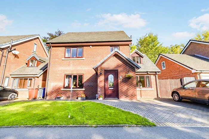 4 Bedroom Detached House For Sale In Brandlesholme Close, Bury, BL8